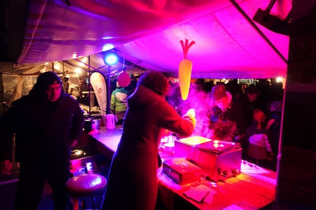 1. Dezem­ber: Gar­ten­ko­ope­ra­ti­ve am Weih­nachts­markt in Grabs
